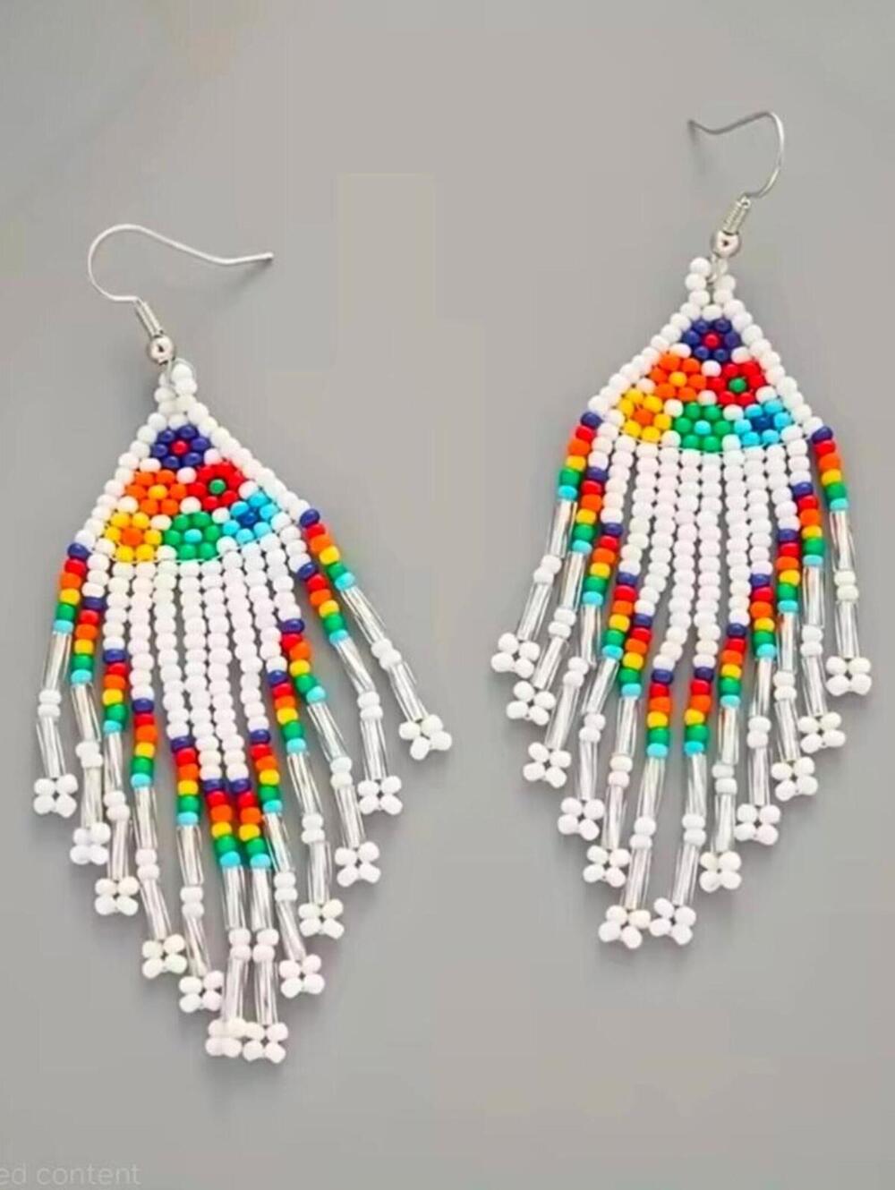 Daybreak Meadow White Retro Floral Beaded Earrings